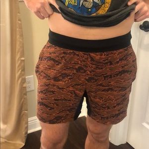 Lululemon workout shorts with pockets